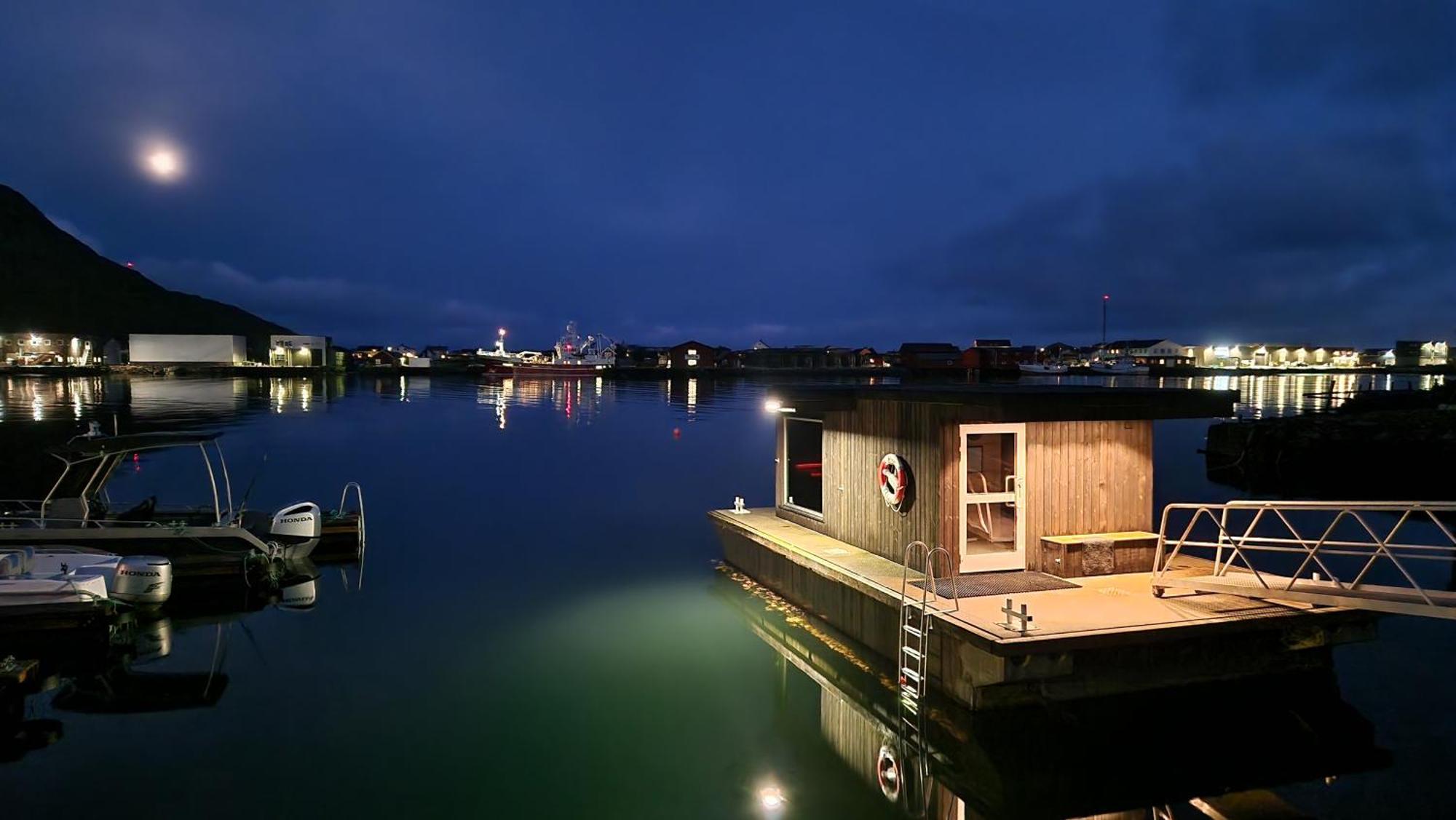 Bensvik Brygge Apartment Vaeroy ภายนอก รูปภาพ