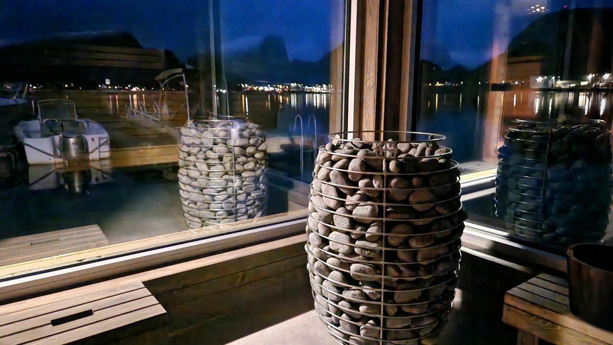 Bensvik Brygge Apartment Vaeroy ภายนอก รูปภาพ