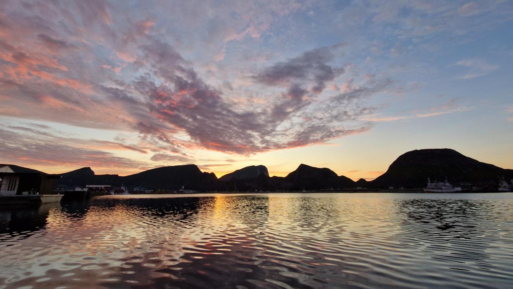 Bensvik Brygge Apartment Vaeroy ภายนอก รูปภาพ