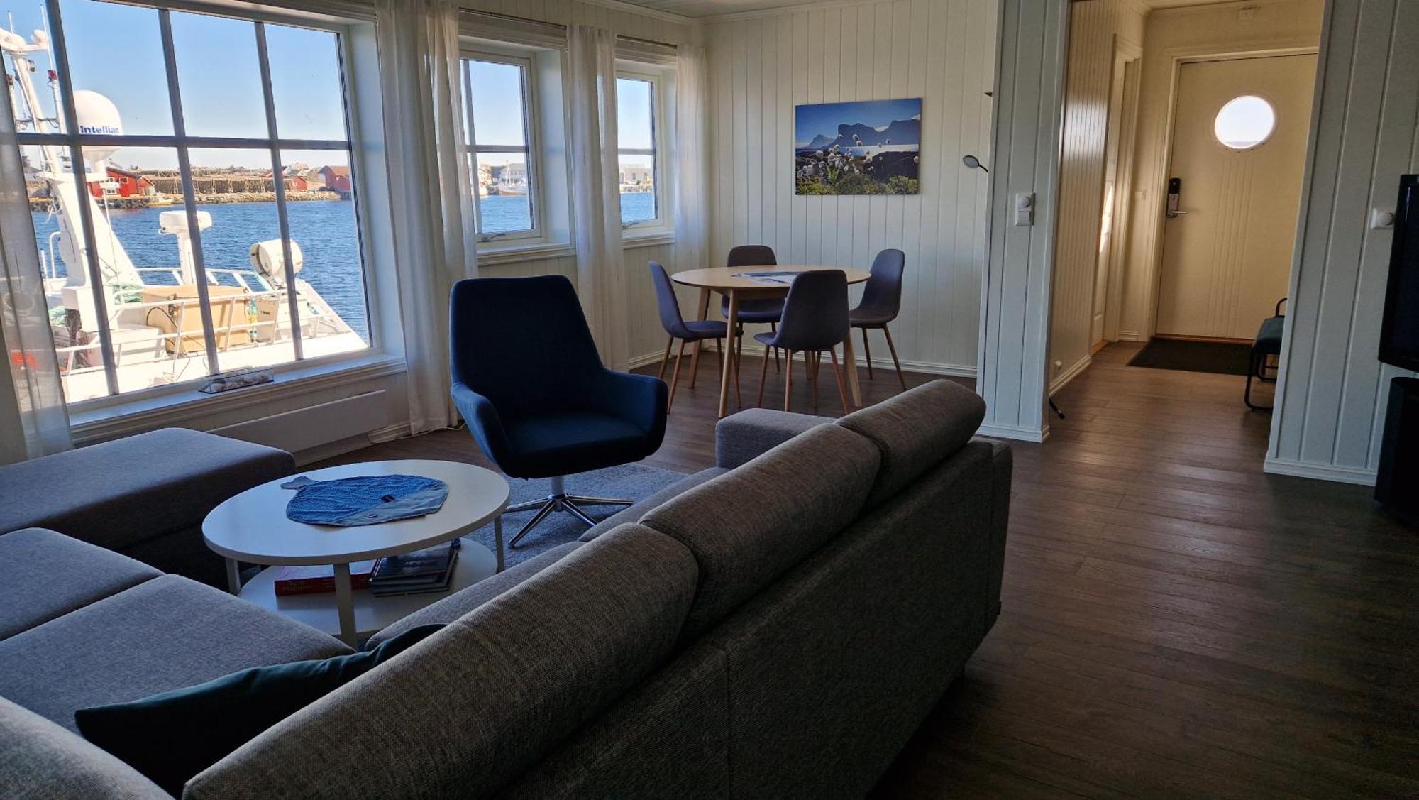 Bensvik Brygge Apartment Vaeroy ภายนอก รูปภาพ